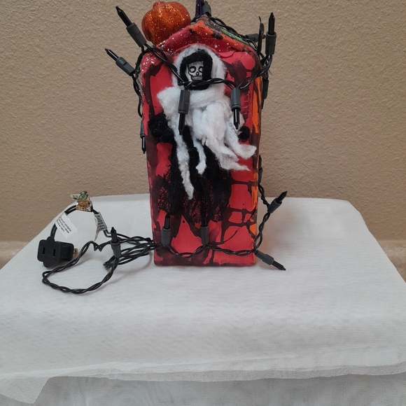 Halloween Orange Haunted House  Size:OS  Handmade - Picture 1 of 4